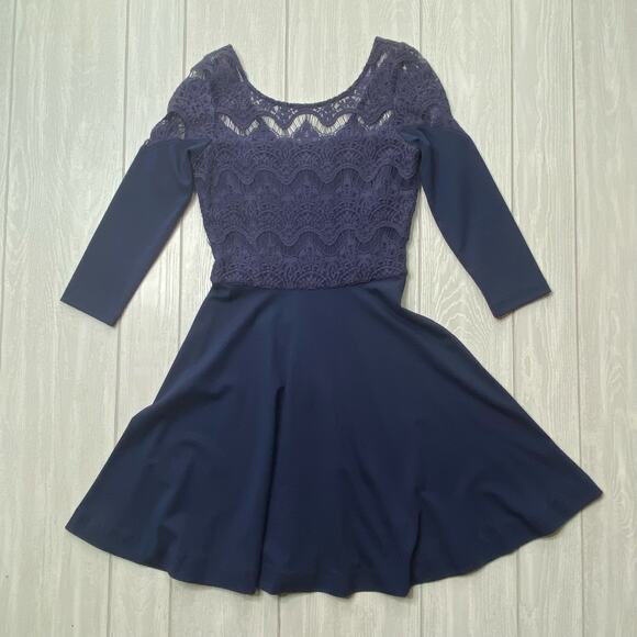 Lilly Pulitzer Women's Navy Blue Remmy Lace Bodice Fit n Flare Dress Size Small - Picture 1 of 9